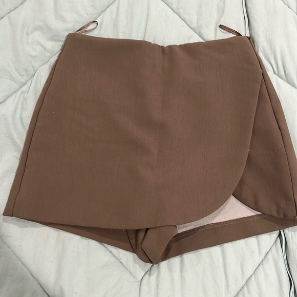 Zara Dresses & Skirts - Cute XS Zara Skort
